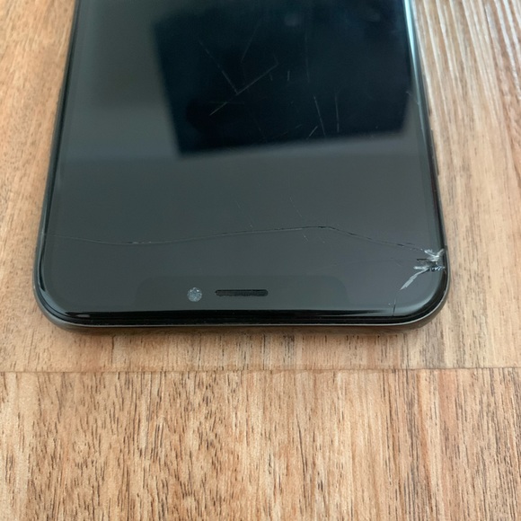 Apple iPhone X - 64GB - Space Gray (Unlocked) A1901 (GSM) (CA) - Picture 15 of 15